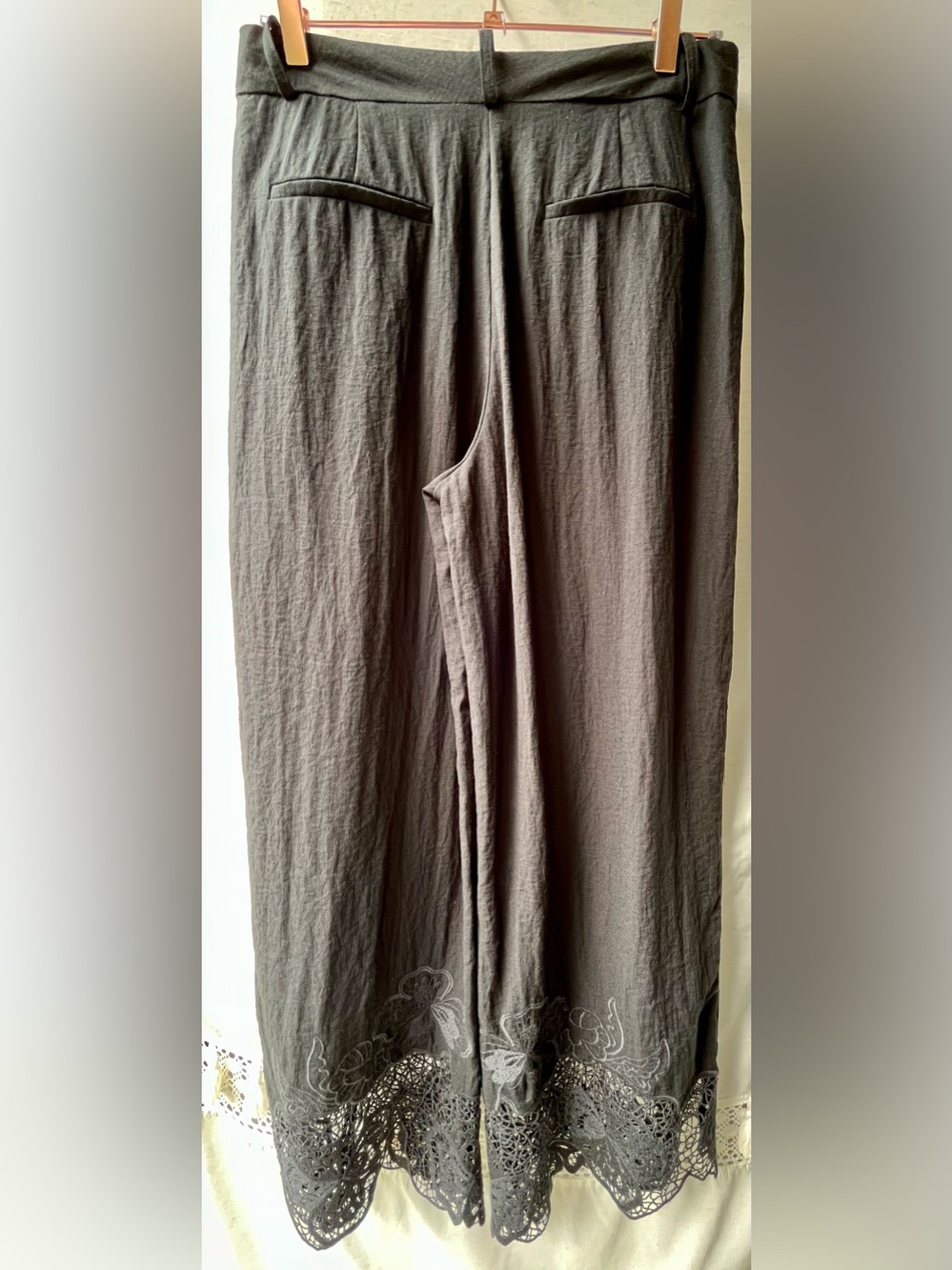 Zara Embroidery Trousers High Waist Embroidery Floral Zip up Black Medium NWT - Picture 11 of 12